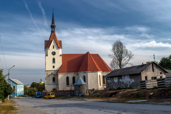 Image - Skala-Podilska Roman Catholic church (1719).